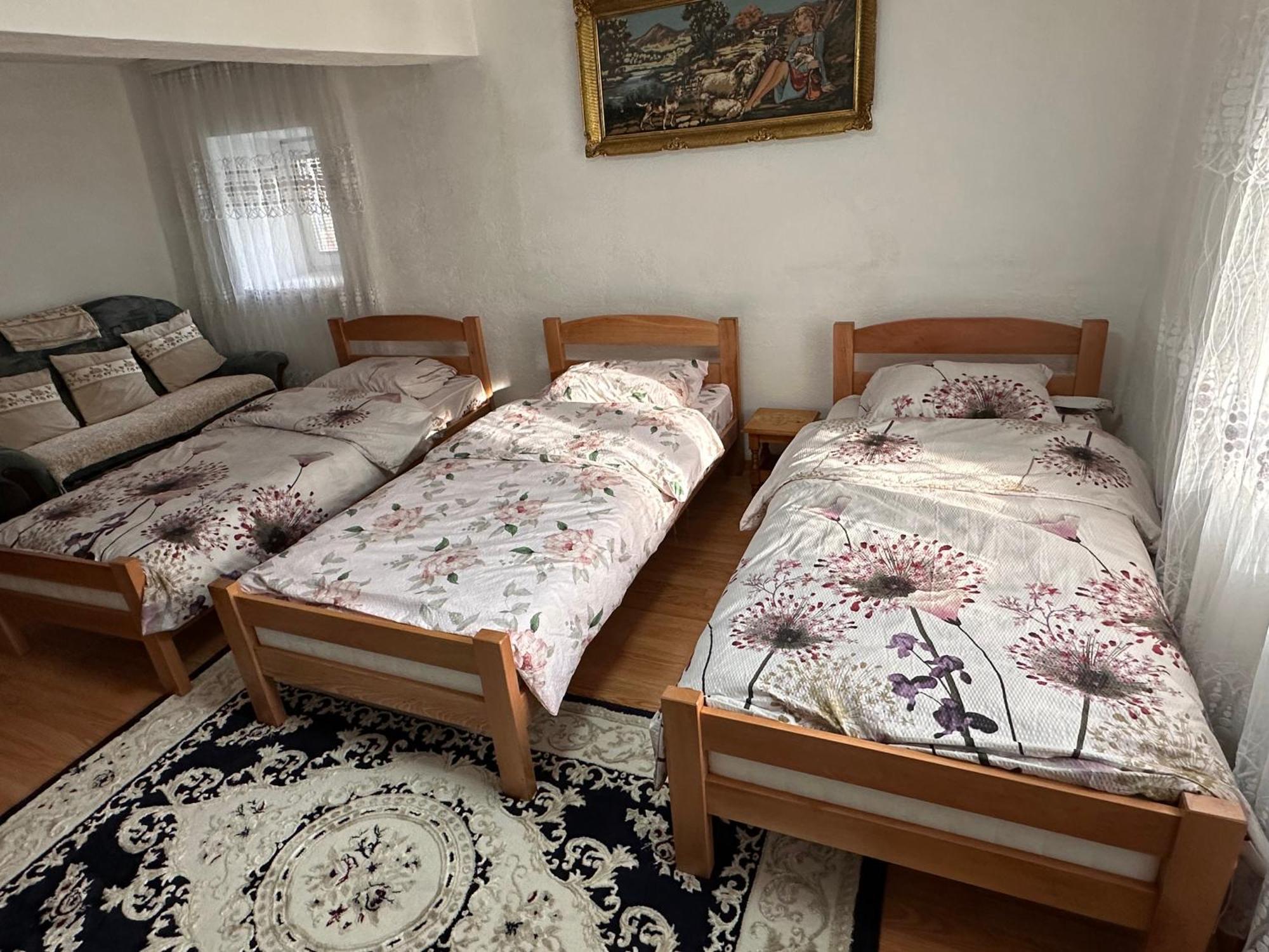 Guest House Guri Vuthaj Zewnętrze zdjęcie