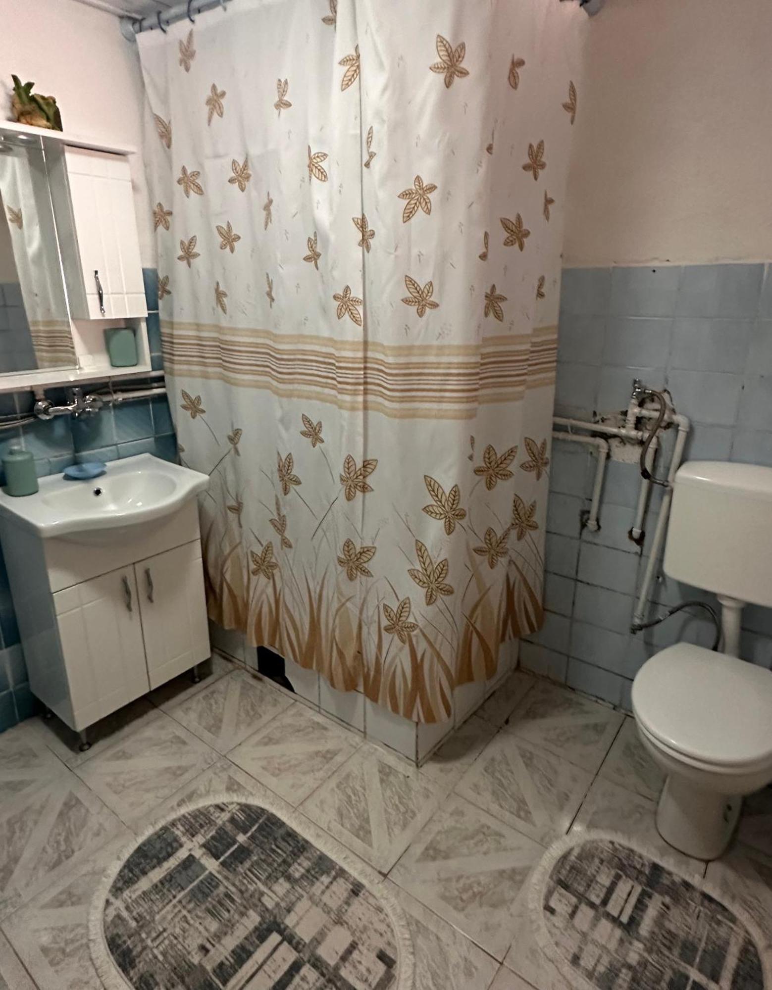 Guest House Guri Vuthaj Zewnętrze zdjęcie