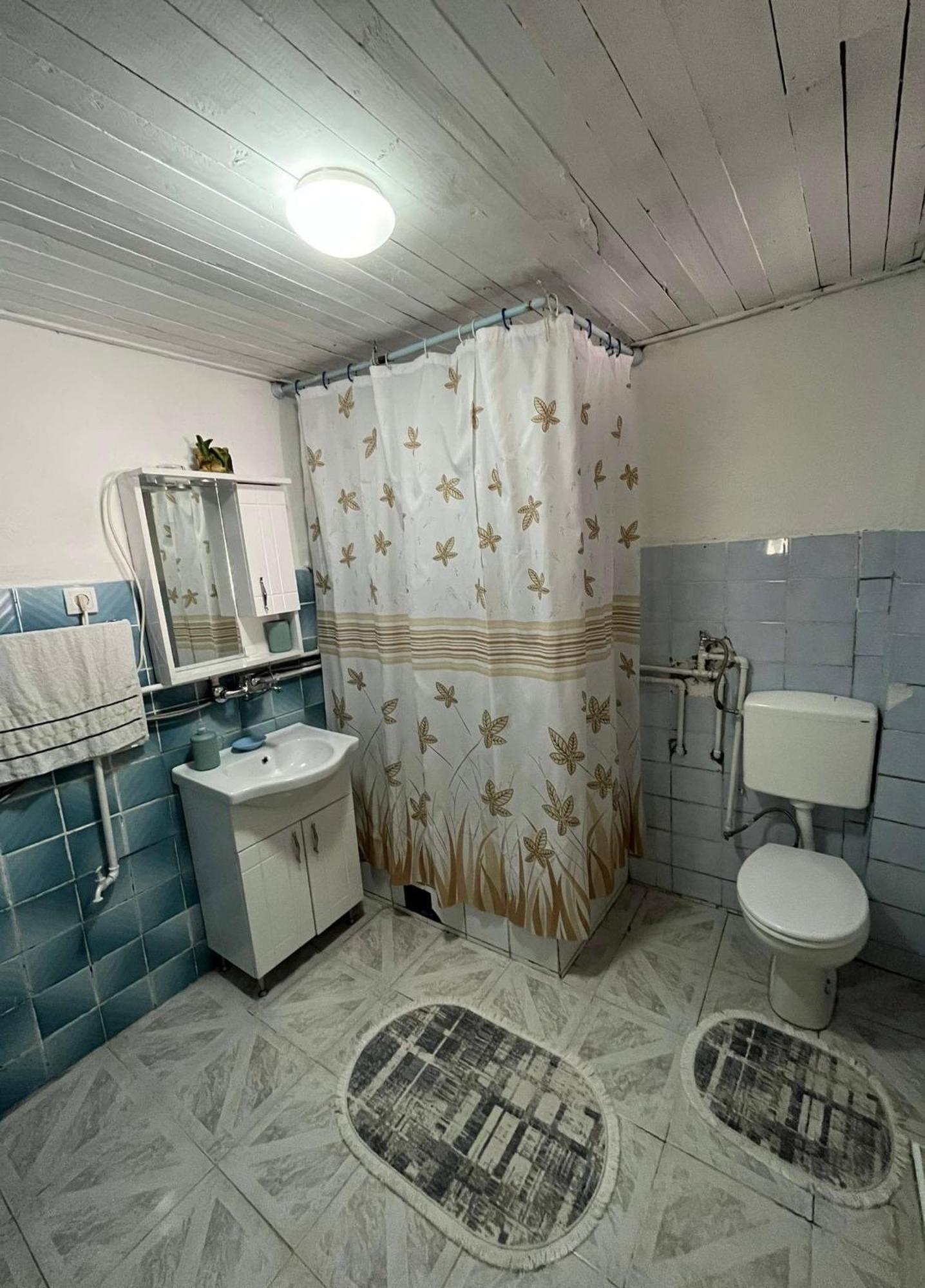 Guest House Guri Vuthaj Zewnętrze zdjęcie