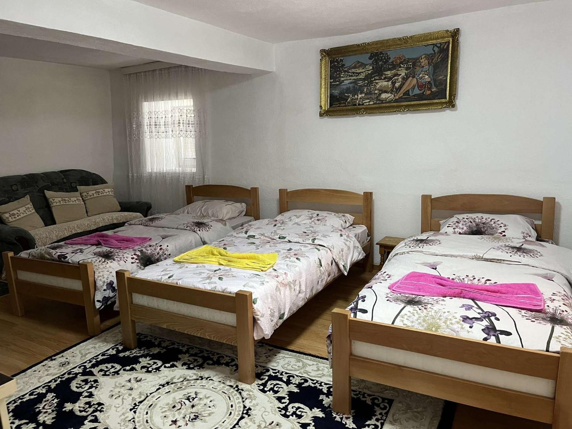Guest House Guri Vuthaj Zewnętrze zdjęcie